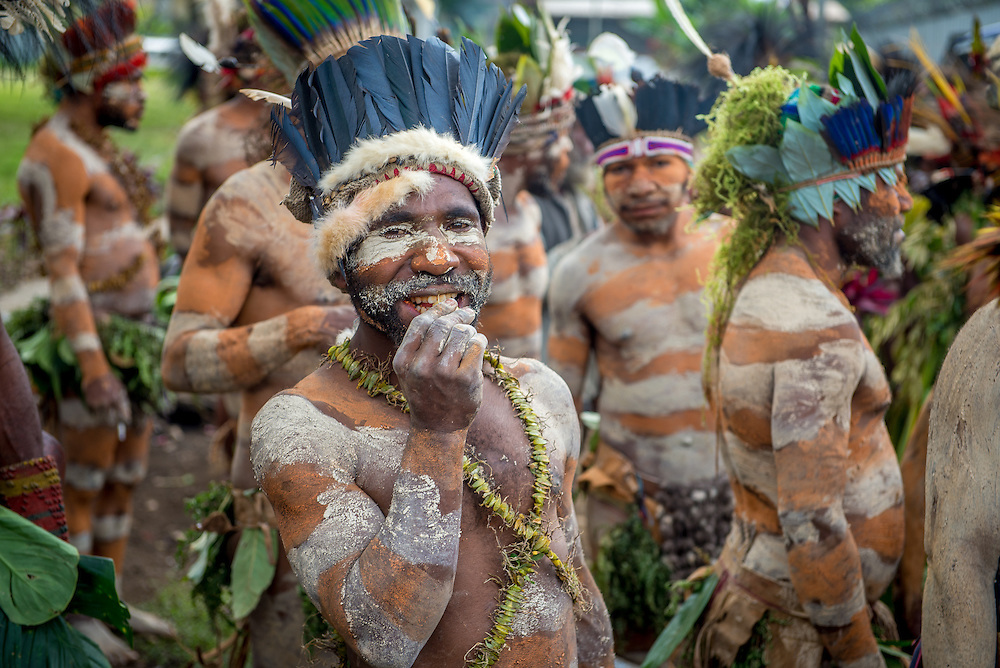 قبائل غينيا الجديدة (The New Guinea Tribes)